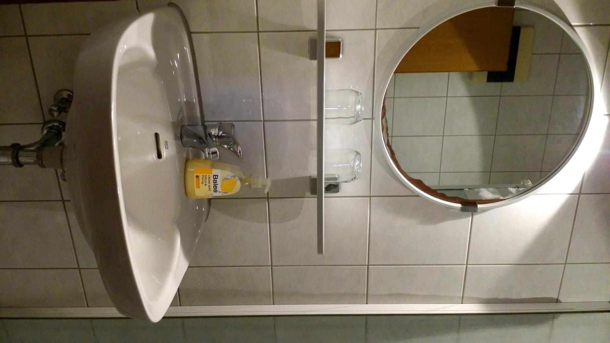 Landgasthof Zum Hirschen Hafenlohr Ruang foto