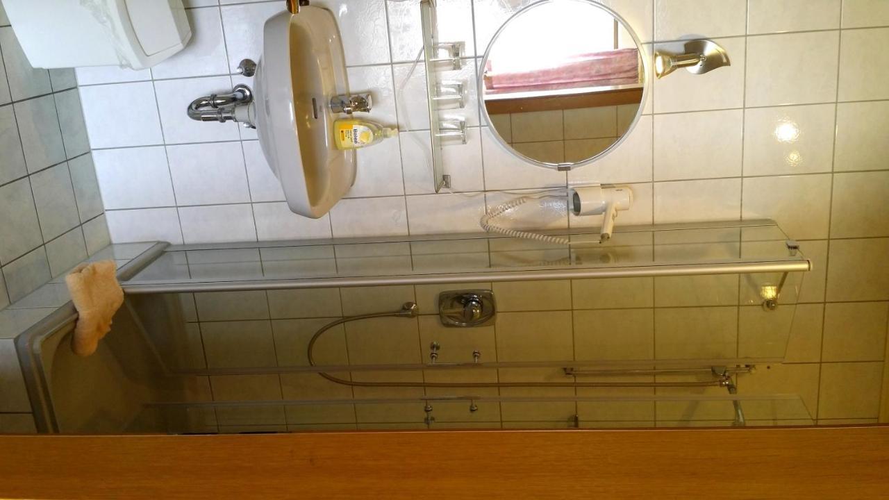 Landgasthof Zum Hirschen Hafenlohr Bagian luar foto