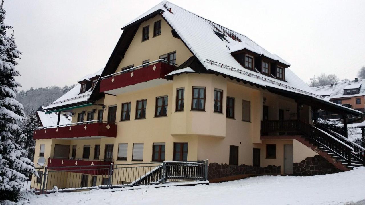 Landgasthof Zum Hirschen Hafenlohr Bagian luar foto